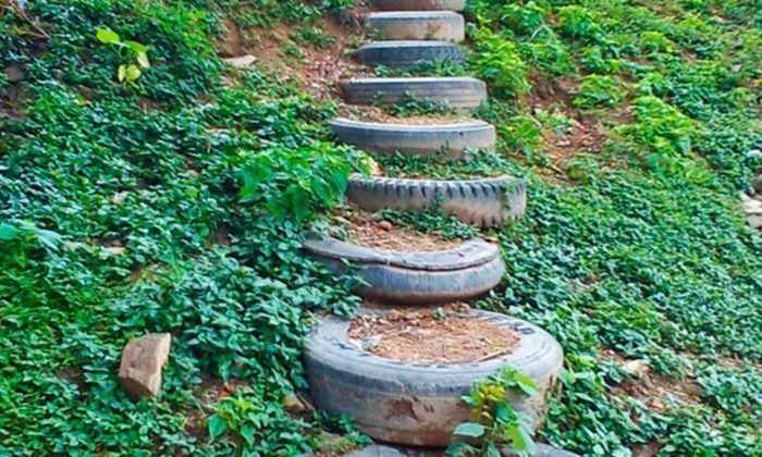 escaliers en pneus recyclés