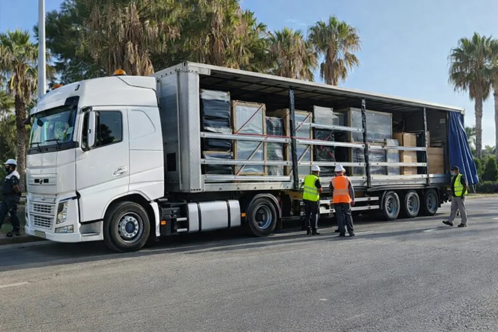 Camion Tauliner completo